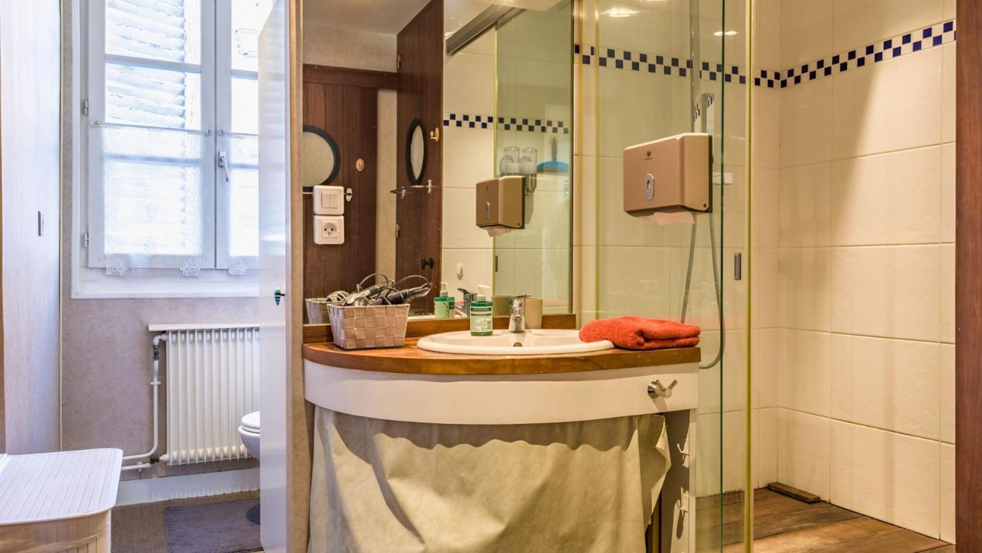 Chambre Privee Confort Charme Hypercentre Chez L'Habitant Troyes Esterno foto